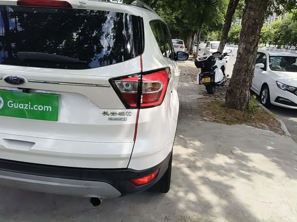 Ford Kuga, 2018 8