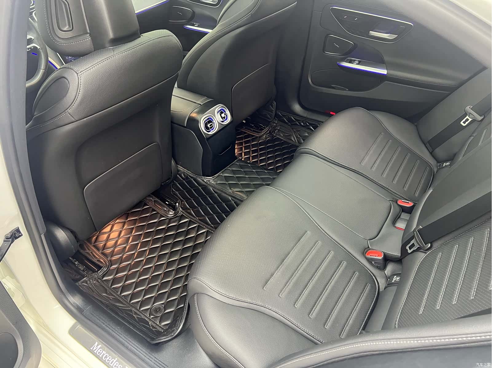 Mercedes-Benz C-Class, 2023 10