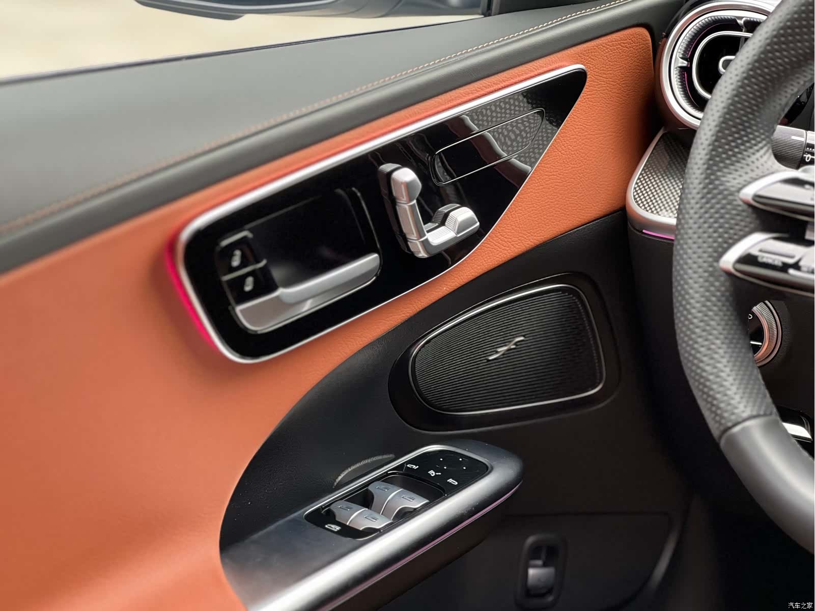 Mercedes-Benz C-Class, 2024 21