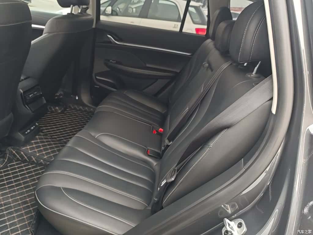 Roewe RX5, 2022 17