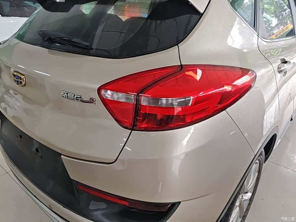 Geely Emgrand, 2017 8