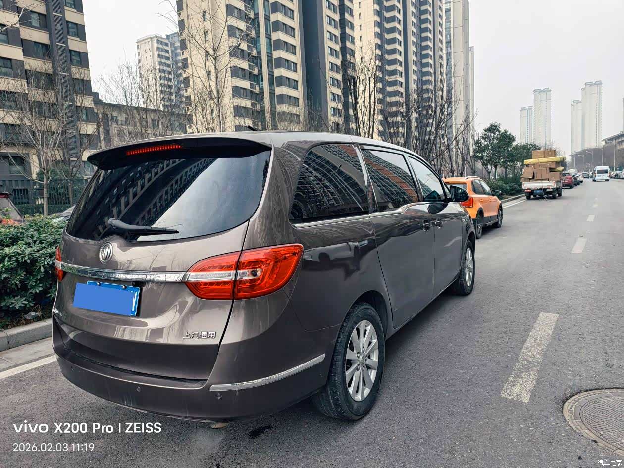 Buick GL8, 2017 6