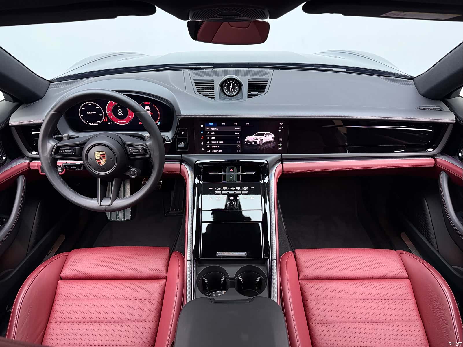 Porsche Panamera, 2025 12