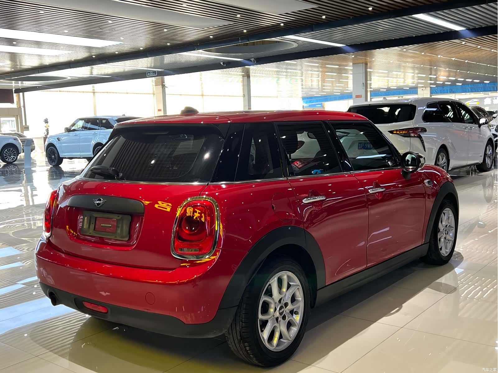 Mini ONE, 2019 4