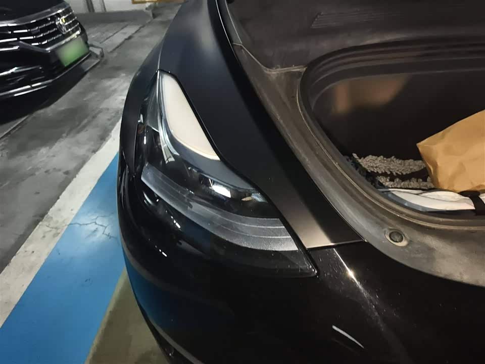 Tesla Model Y Tesla Model Y