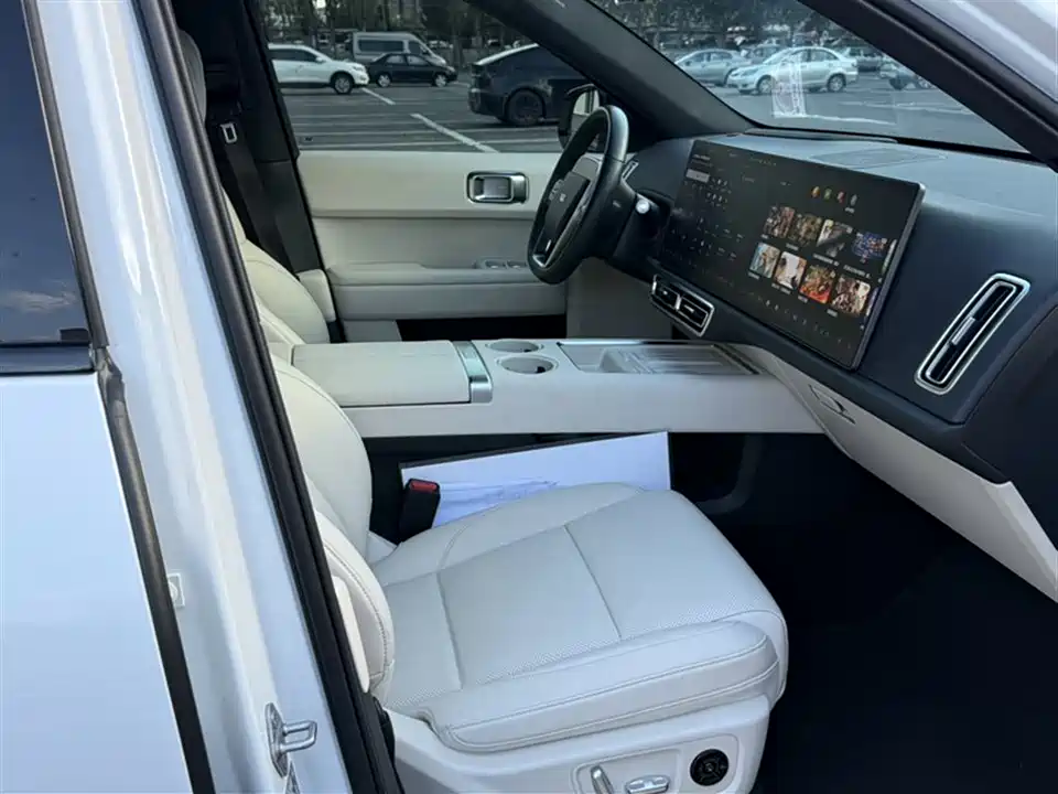 Li Auto Ideal L6