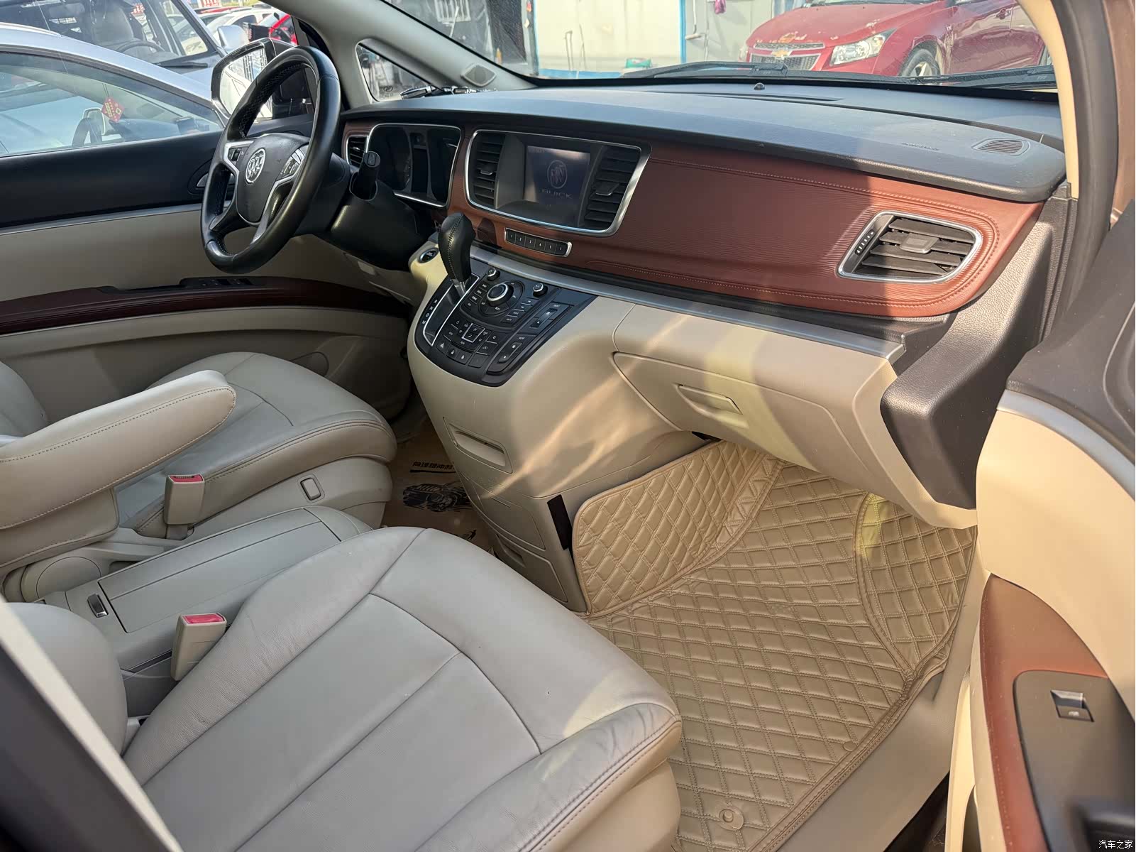 Buick GL8, 2016 16