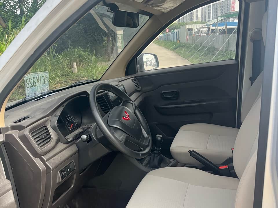 Wuling Wuling Hongguang V