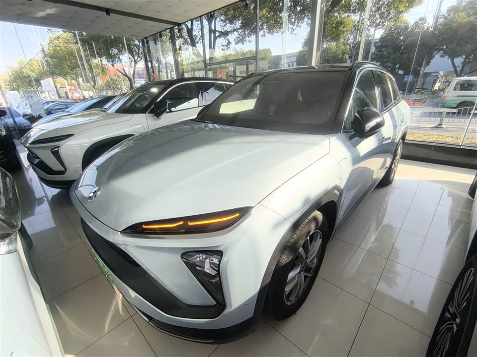 NIO ES6