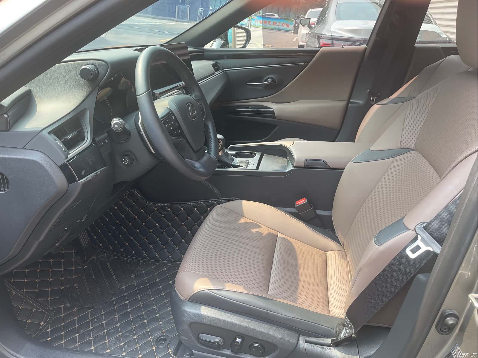 Lexus ES, 2023 15