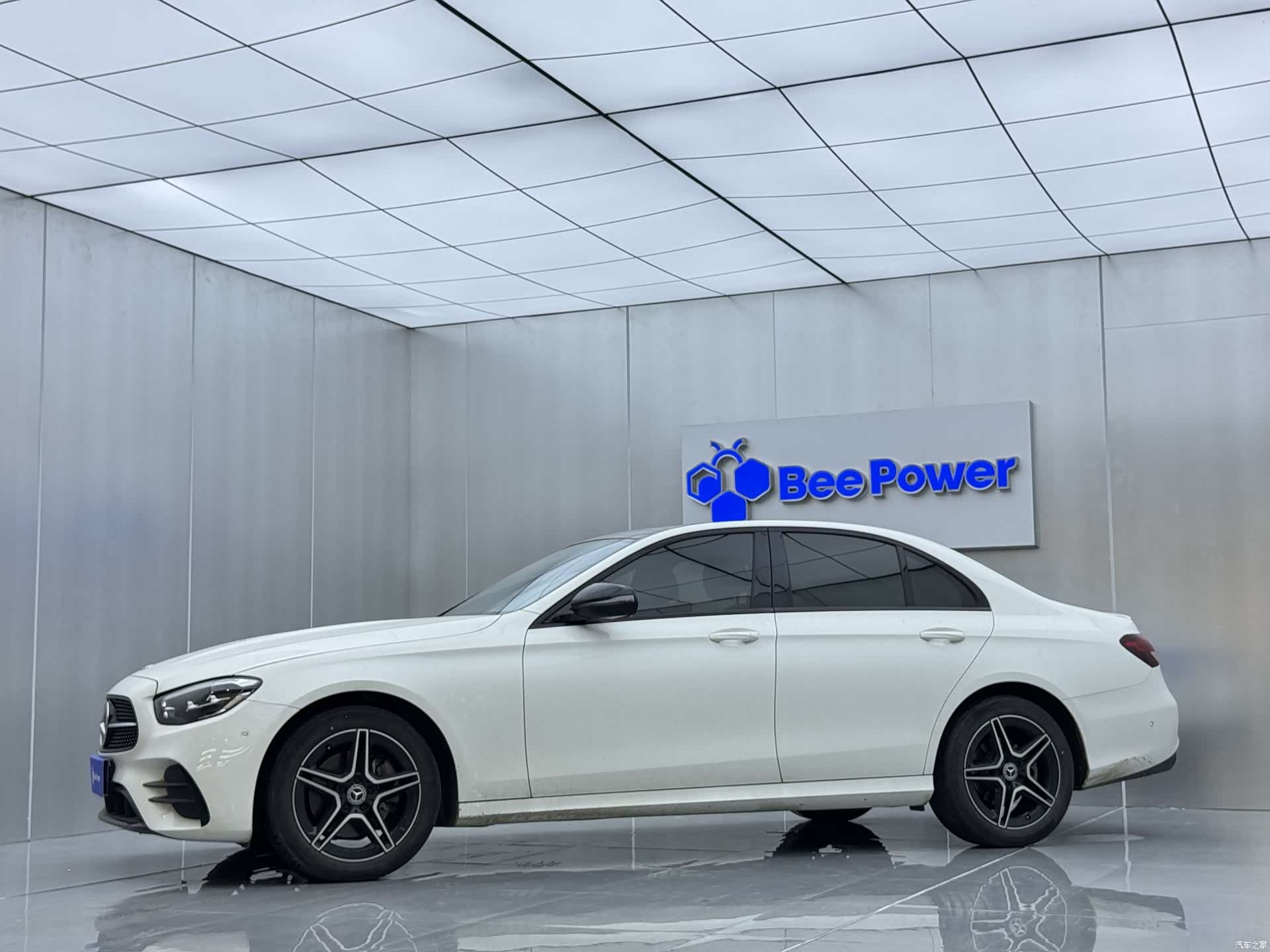 Mercedes-Benz E-Class, 2023 11