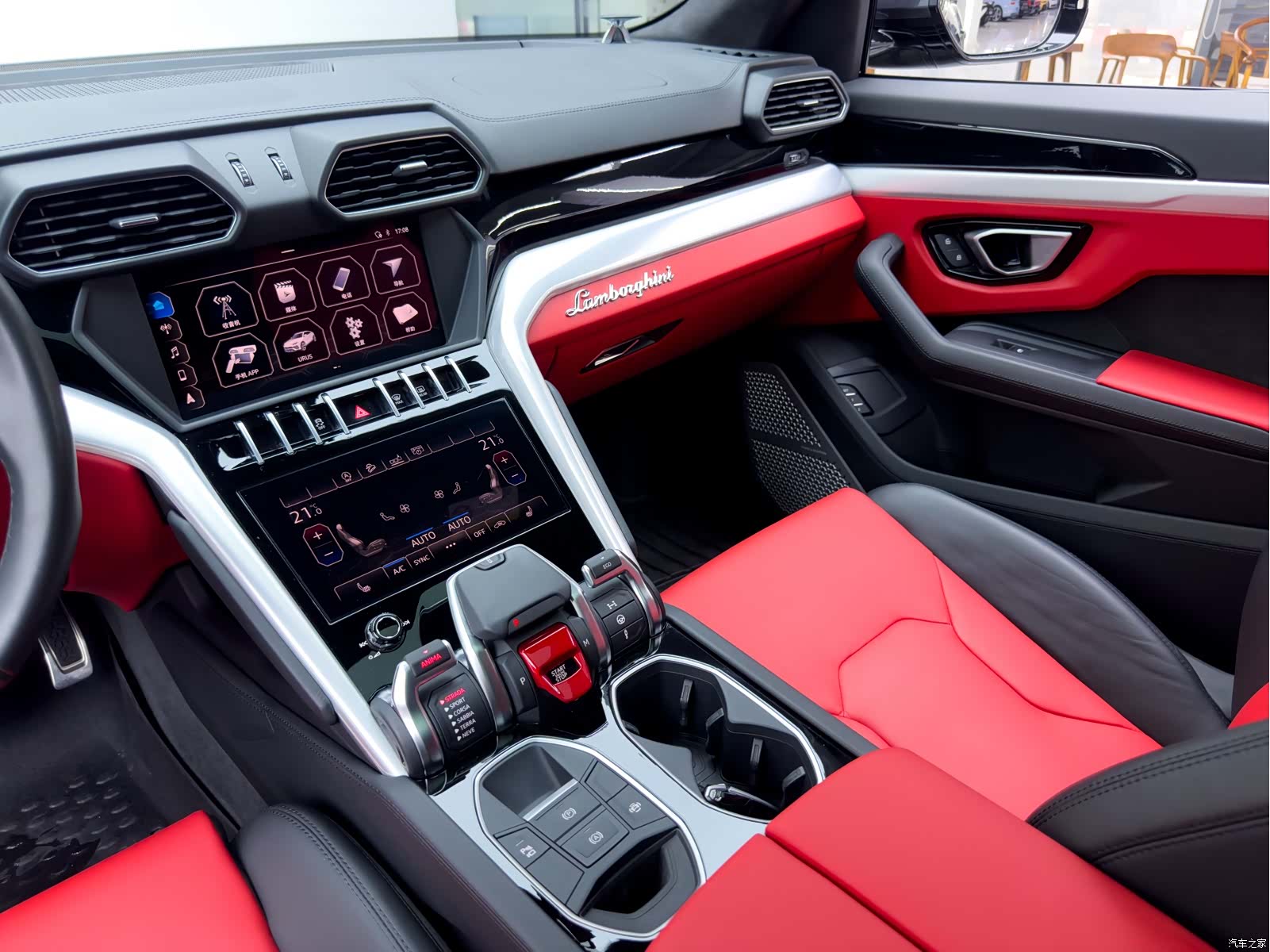 Lamborghini Urus, 2019 25