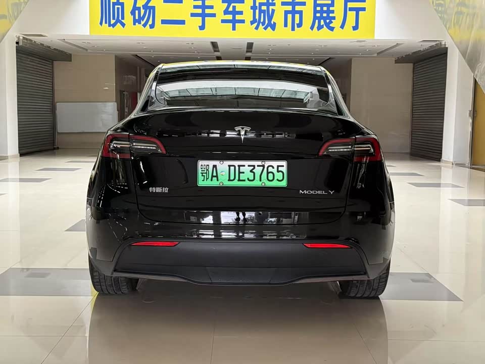 Tesla Model Y Tesla Model Y
