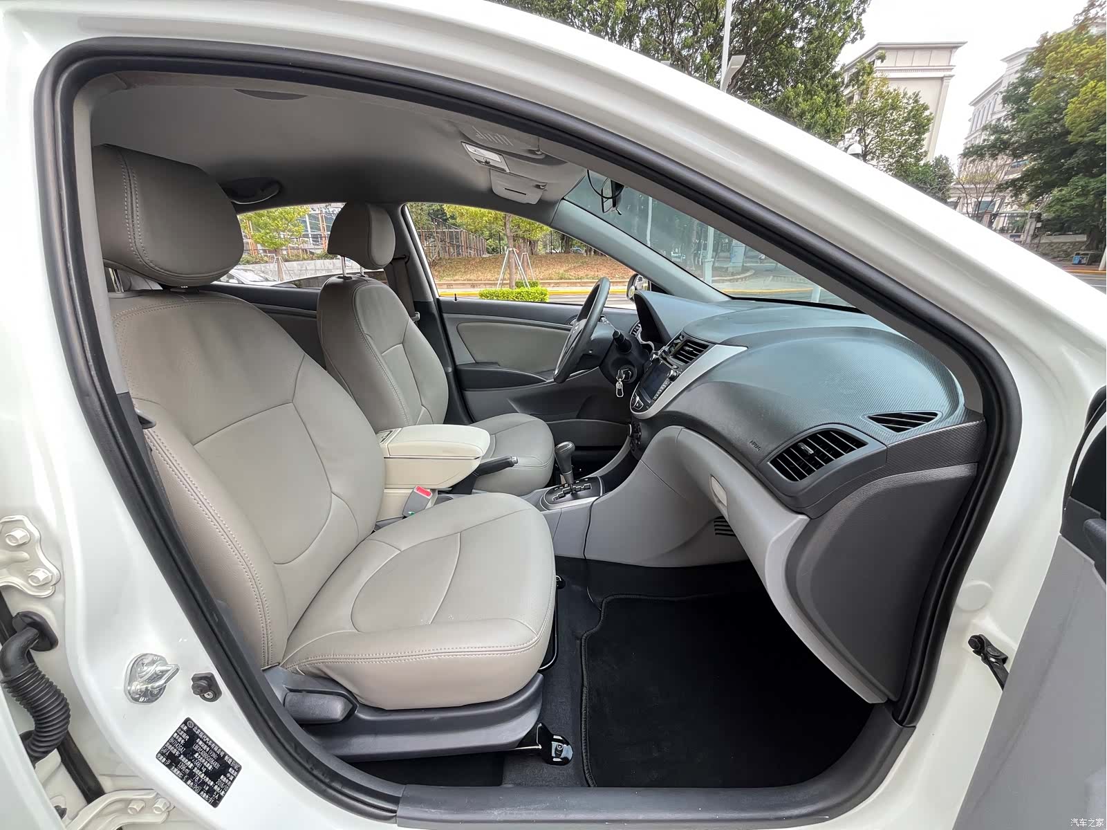 Hyundai GLS, 2017 11