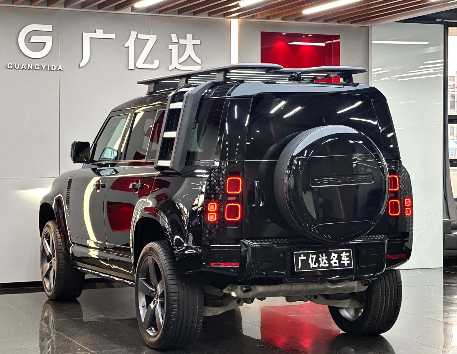Land Rover Defender, 2020 23
