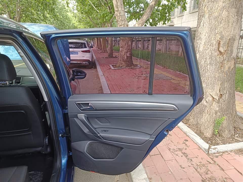 Volkswagen Golf*Jiayu Volkswagen Golf*Jiayu