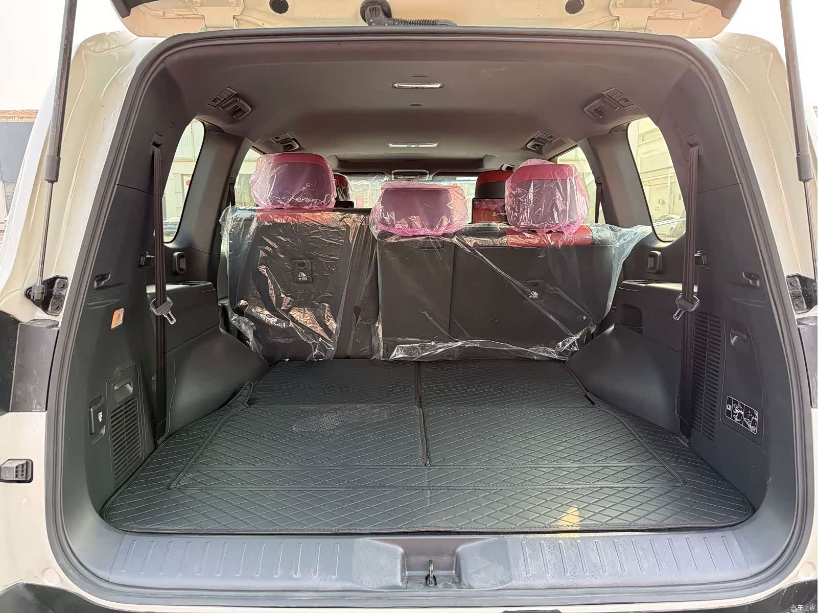 Toyota Land Cruiser, 2026 24