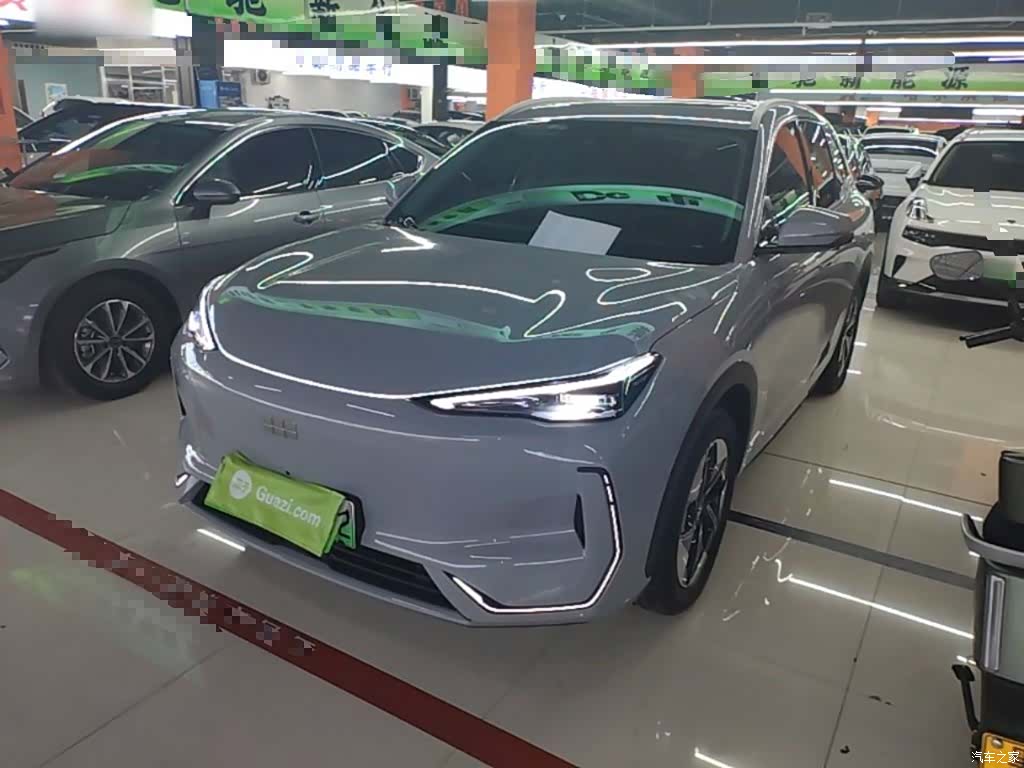 Geely Galaxy E5, 2025 1