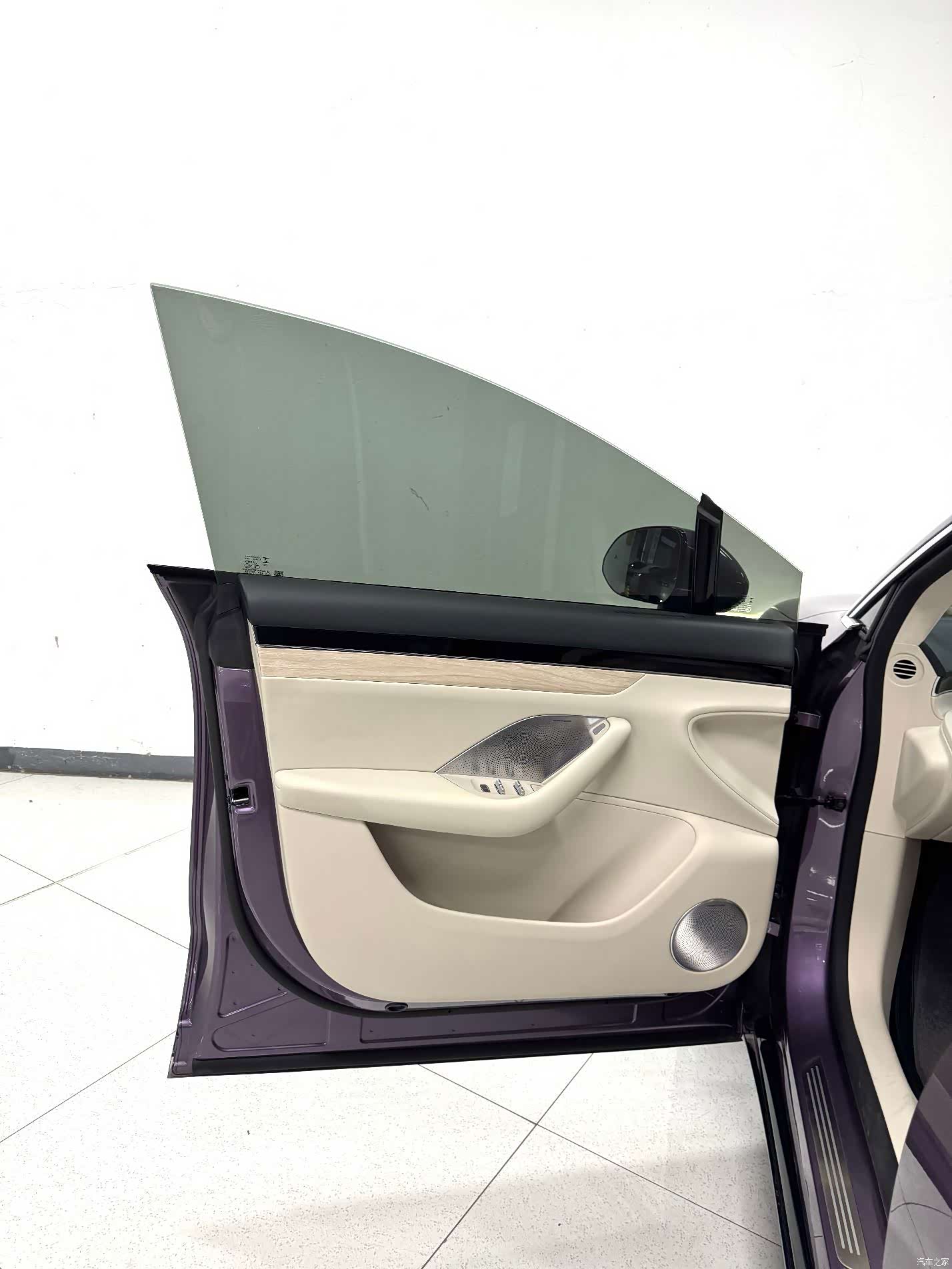 Luxeed R7, 2024 11