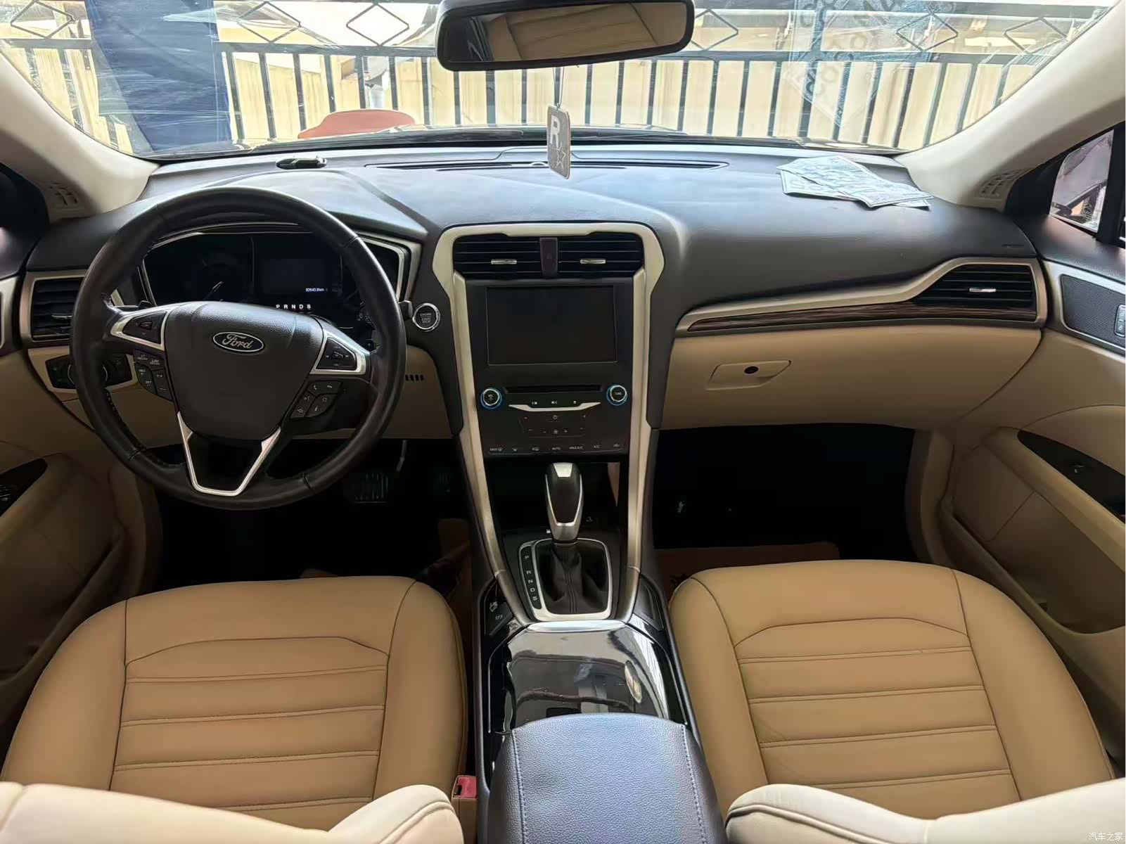 Ford Mondeo, 2013 11