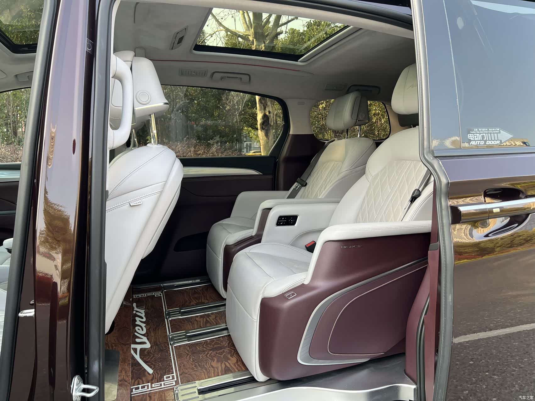 Buick GL8, 2022 9