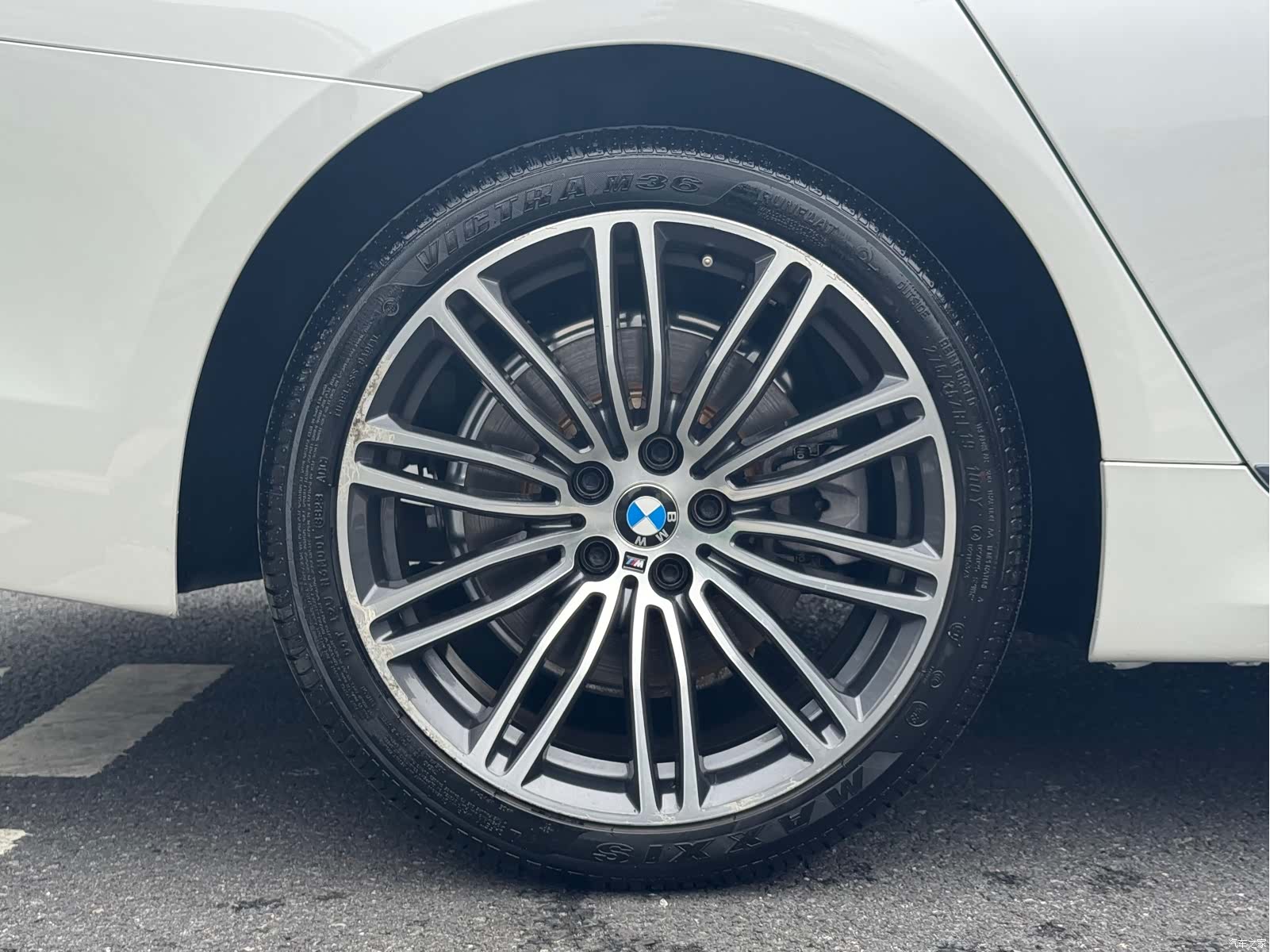 BMW 5 Series, 2019 все фото