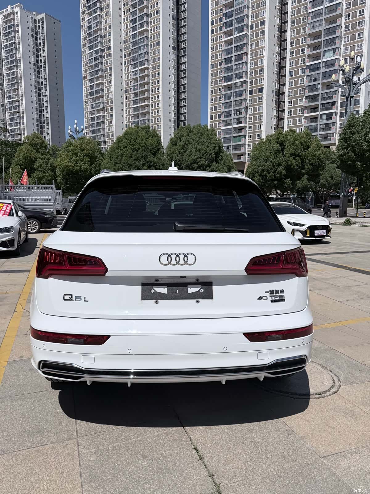 Audi Q5L, 2019 11