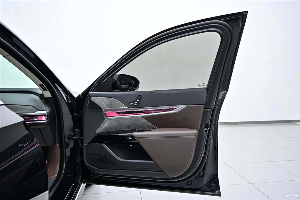 BMW 7 Series, 2023 21