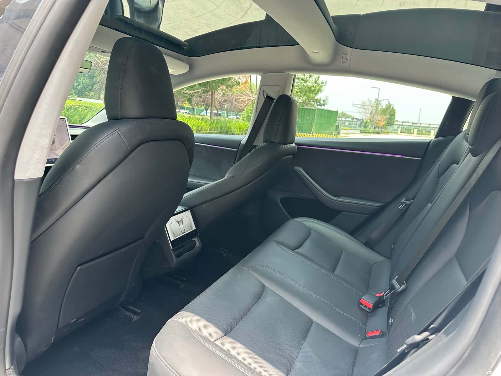 Tesla Model 3, 2025 7