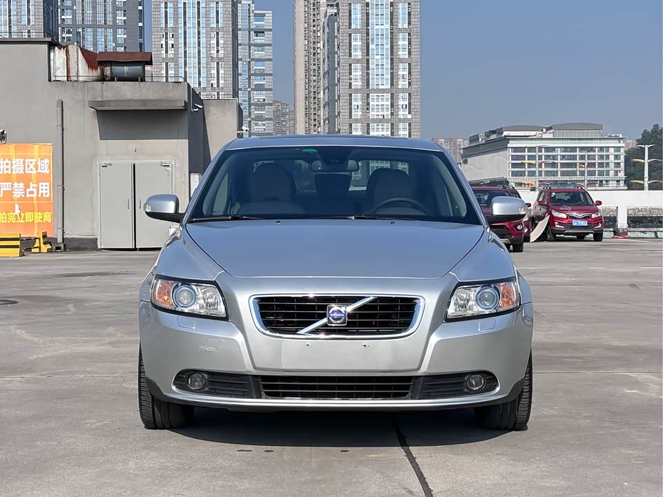 Volvo S40
