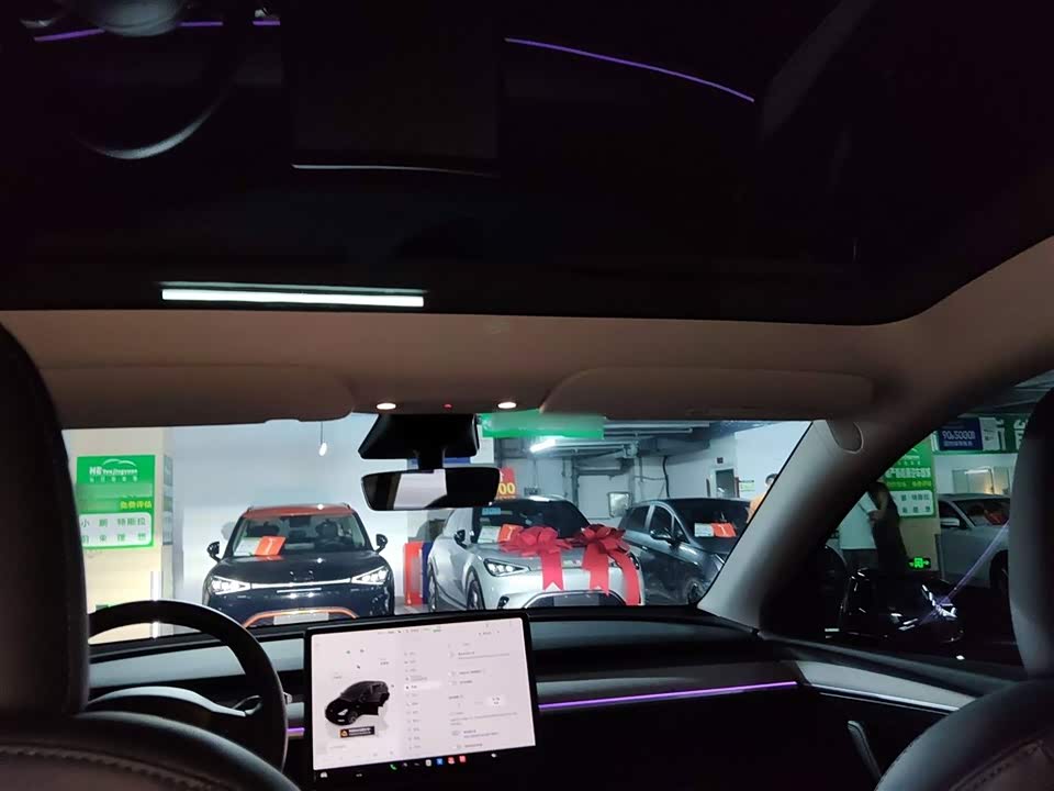 Tesla Model Y Tesla Model Y