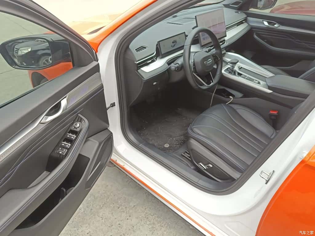 Geely Preface, 2025 16