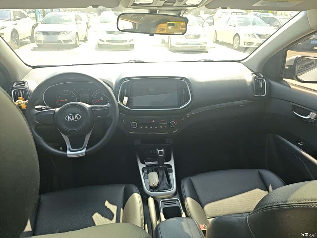 Kia KX3, 2016 10