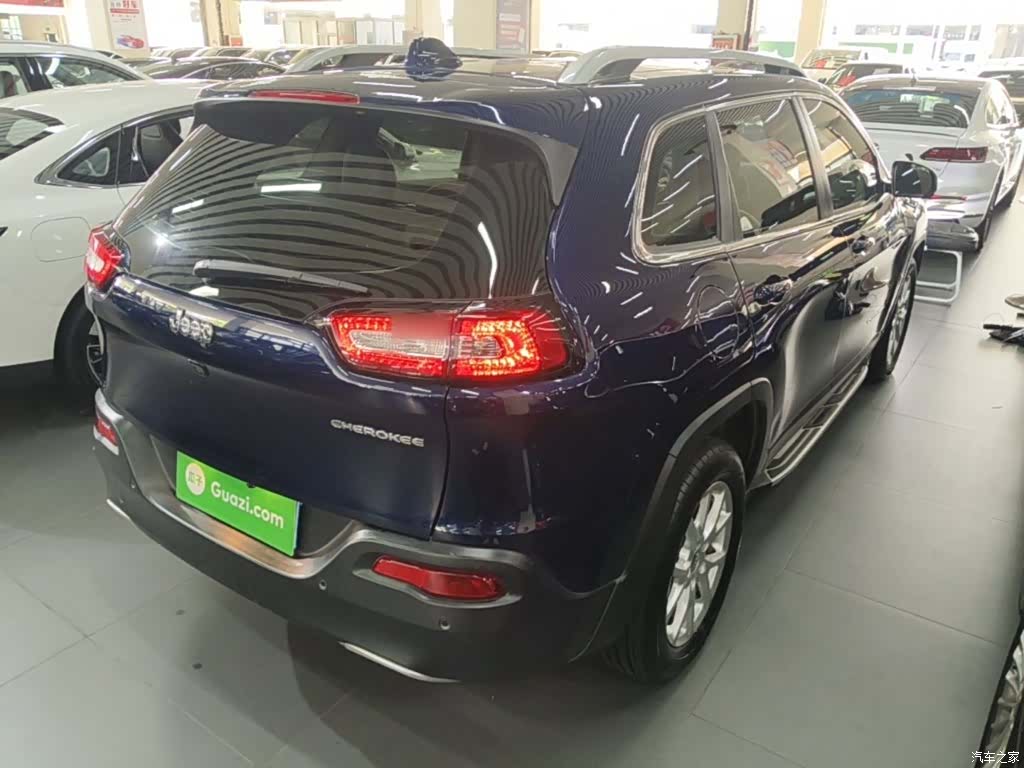 Jeep Cherokee, 2018 7
