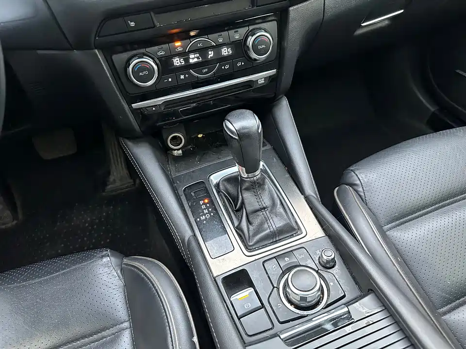 Mazda Atez