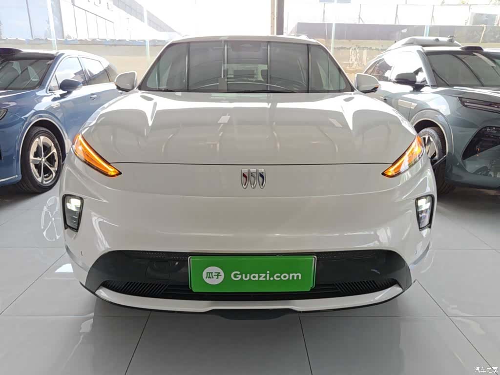 Buick E5, 2025 3