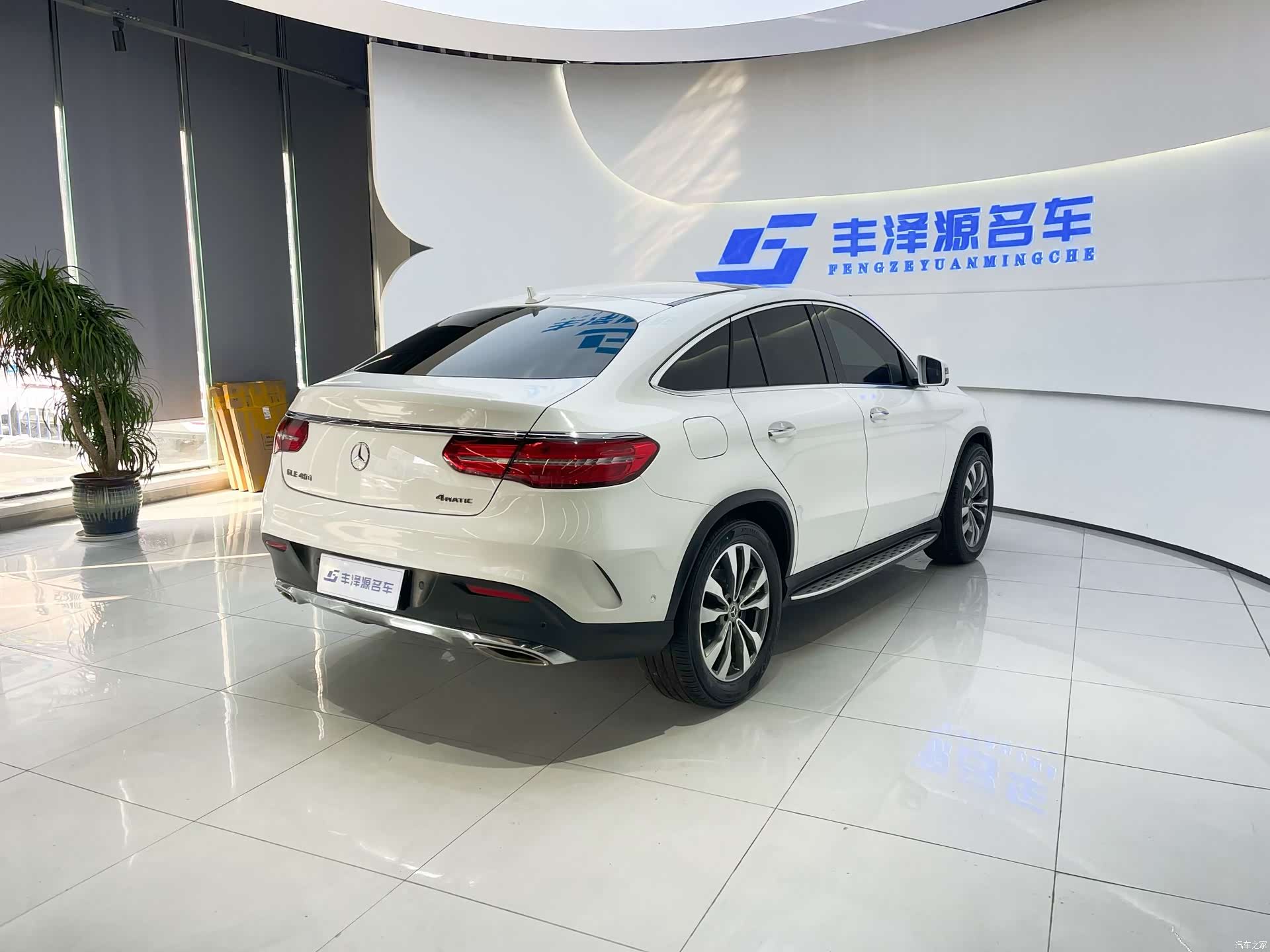 Mercedes-Benz GLE, 2019 4
