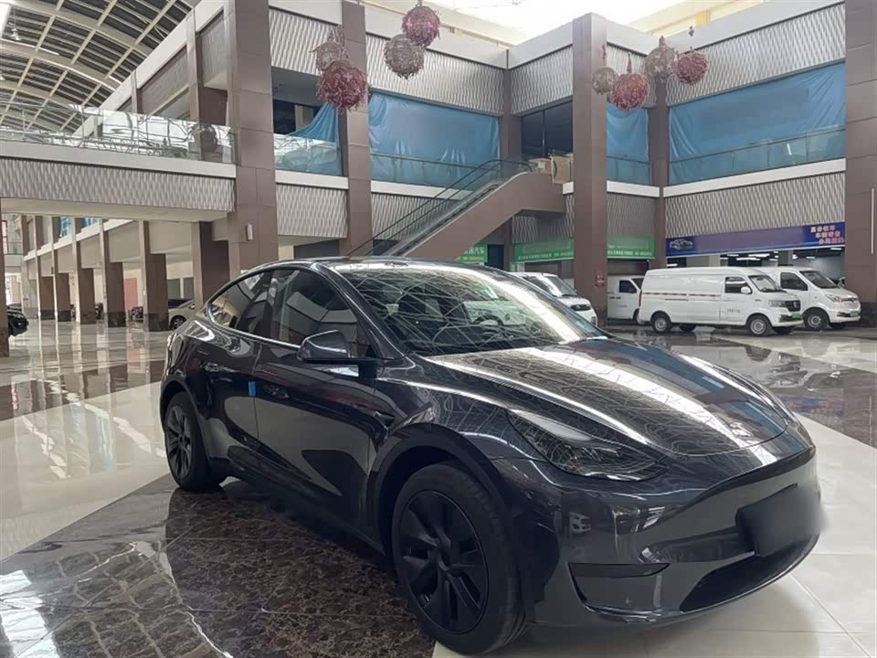 Tesla Model Y Tesla Model Y