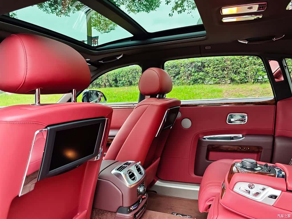 Rolls-Royce Ghost, 2017 12