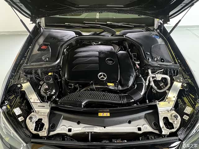 Mercedes-Benz E-Class, 2022 16