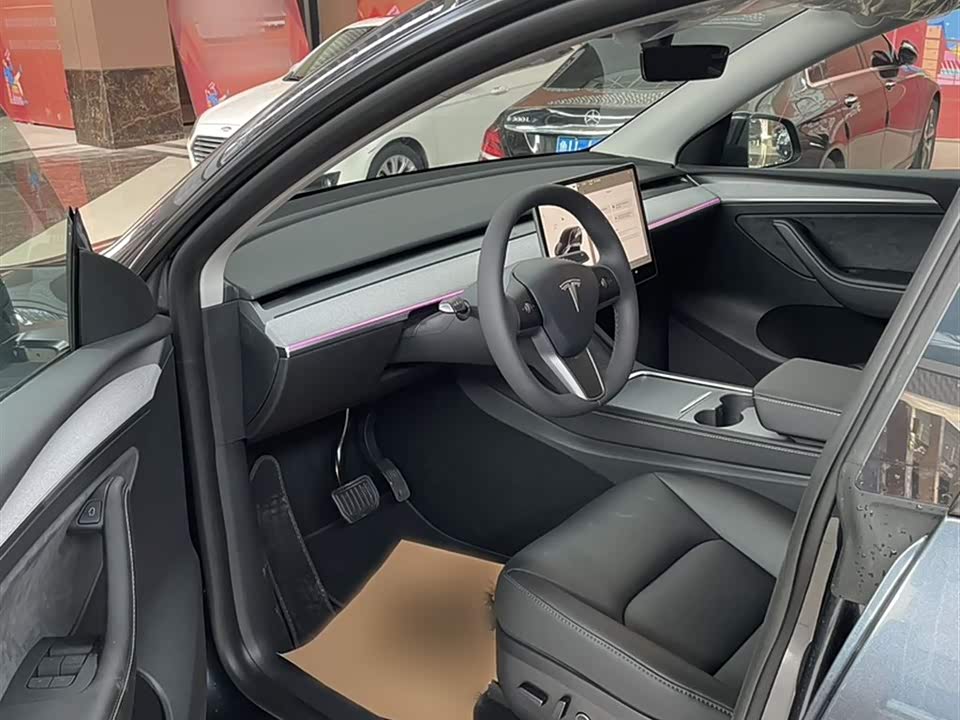 Tesla Model Y Tesla Model Y