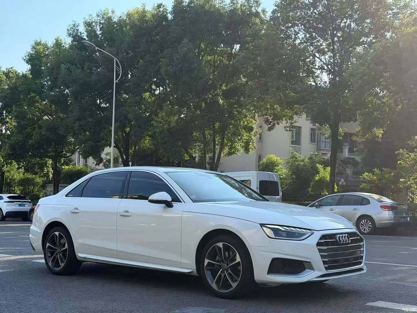 Audi A4L, 2021 3