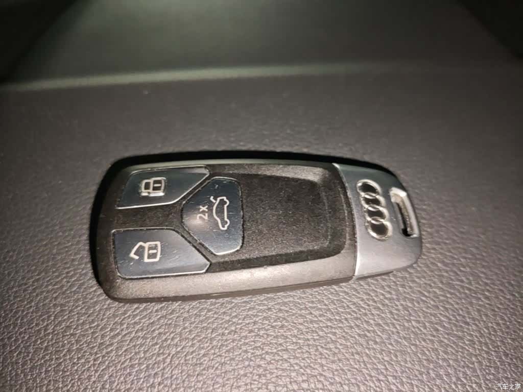 Audi Q5L, 2020 9