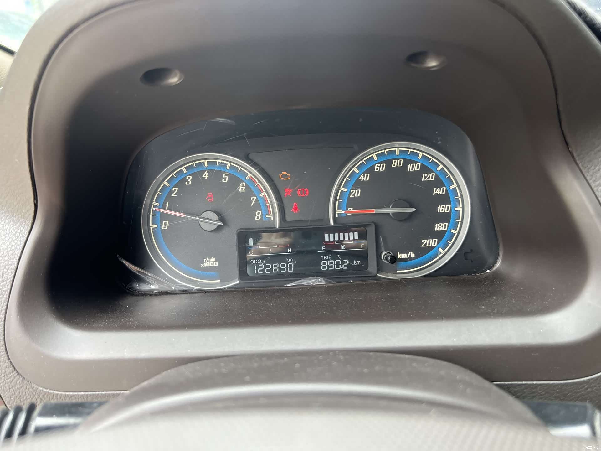 Wuling 730, 2015 9