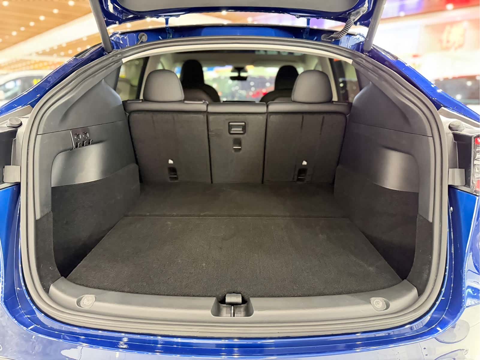 Tesla Model Y, 2024 10