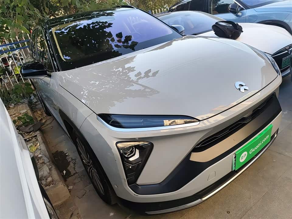 NIO ES6
