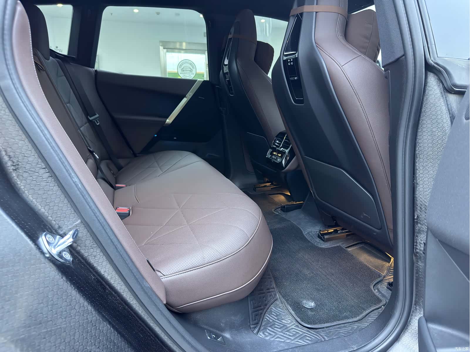 BMW iX, 2023 14