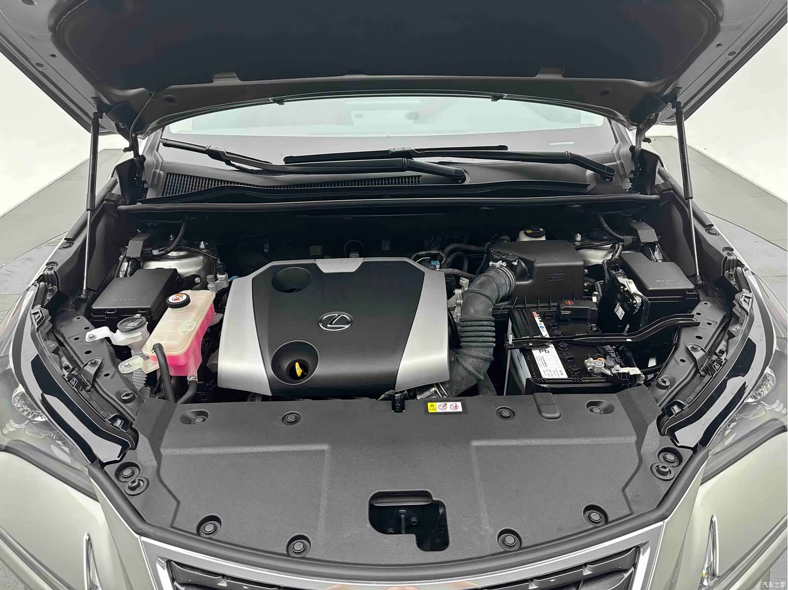 Lexus NX, 2021 19