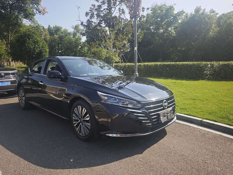 Nissan Altima 2023, фото 3