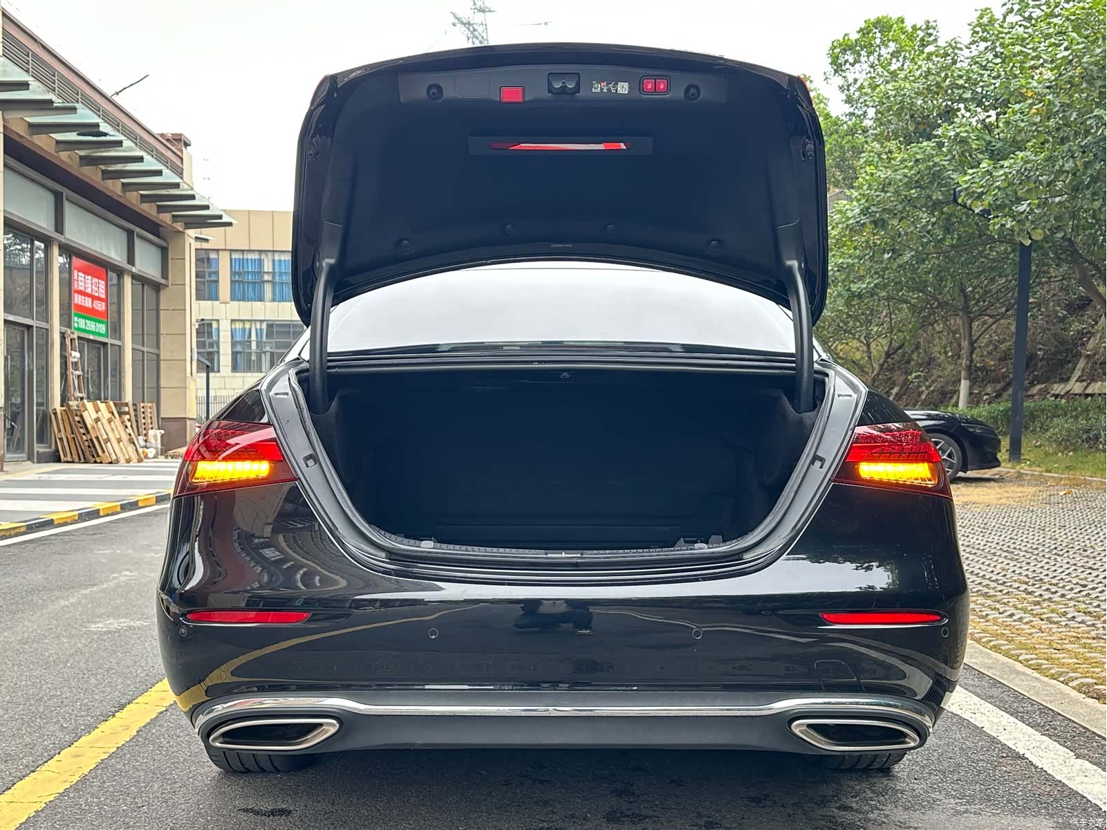Mercedes-Benz E-Class, 2023 15